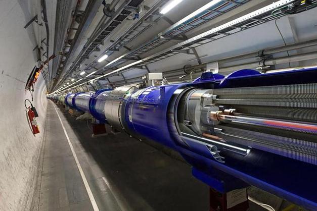 国际团队光子AI加速器研究实现能效速度双突破